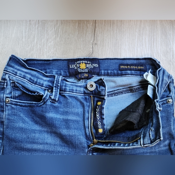 Lucky Jeans Brooke Legging Jeans size 2 Medium Wash Stretch Low / Mid Rise - Picture 3 of 5